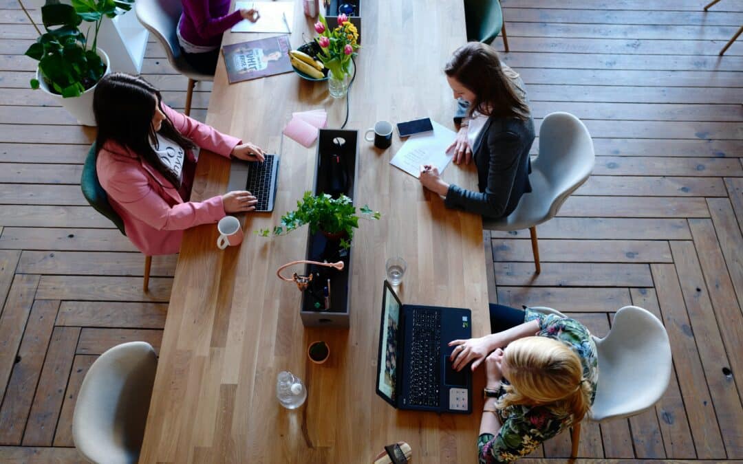 COWORKING : Fonctionnement et avantages